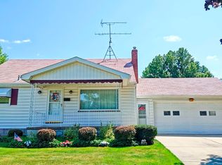 418 Jackson St, Campbell, OH 44405