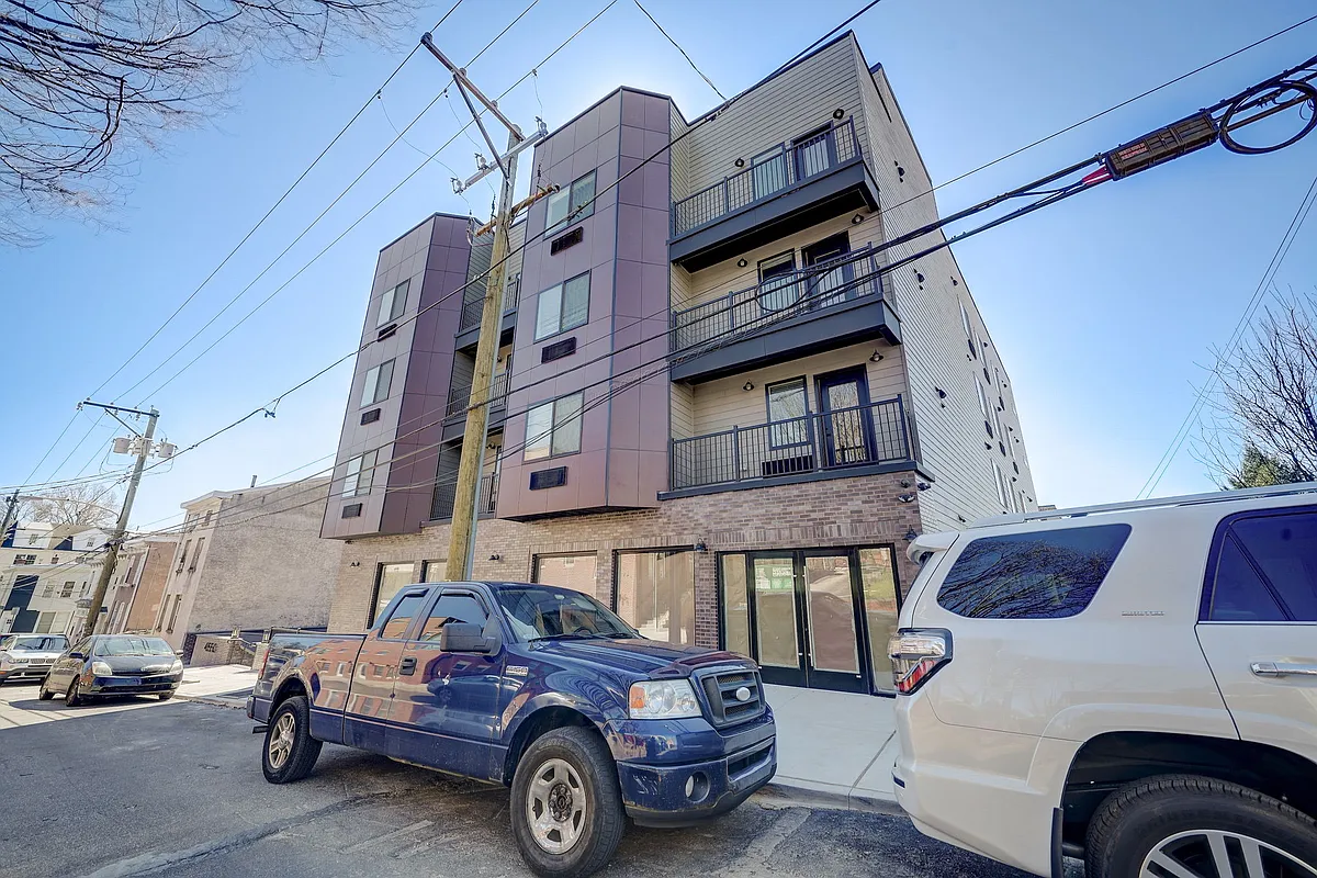 Building Photo - The Aster