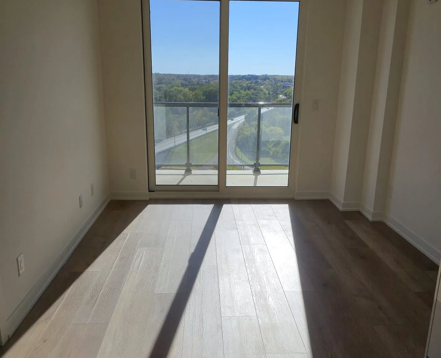 2 bed, $1,400 — Photo 4