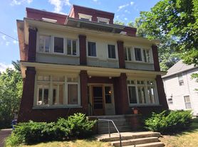 1620-1622 Sherman, 1622 Sherman-1E