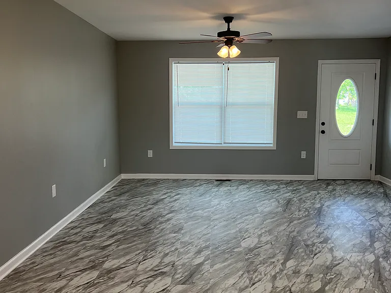 500 Hunters Cir #B — Photo 8