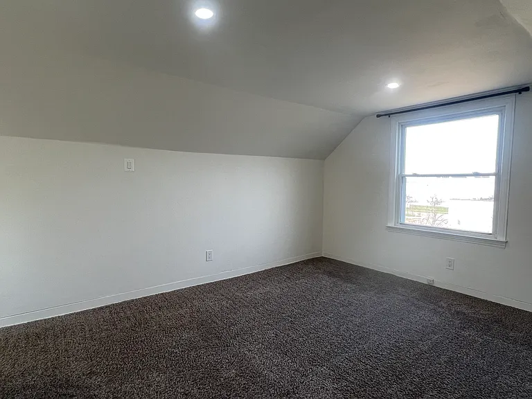 183 Crystal Lake Dr — Photo 25