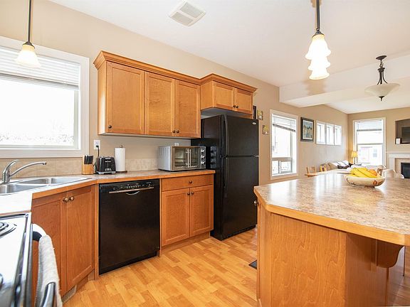 2nd image of 40-45 Ironstone Dr #40