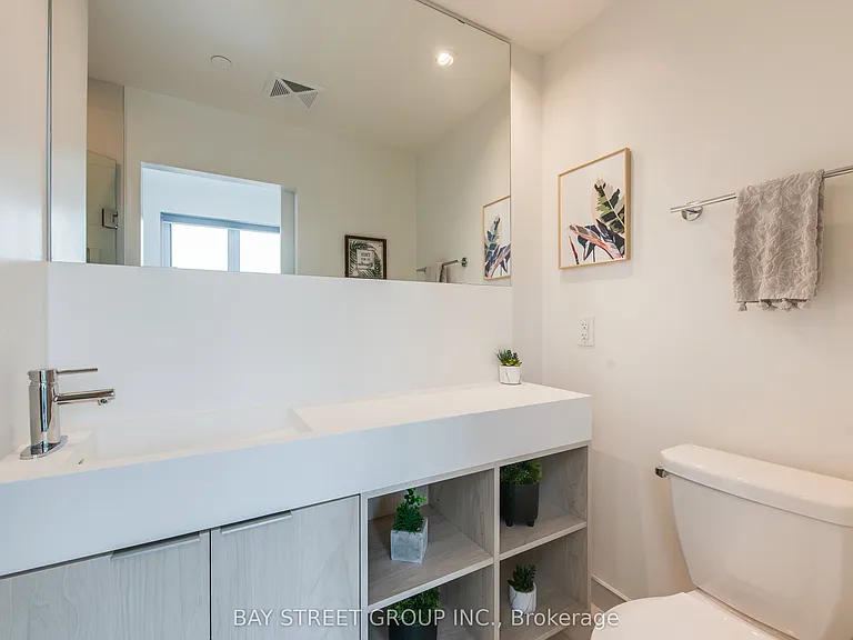 20 Richardson St #918 — Photo 23