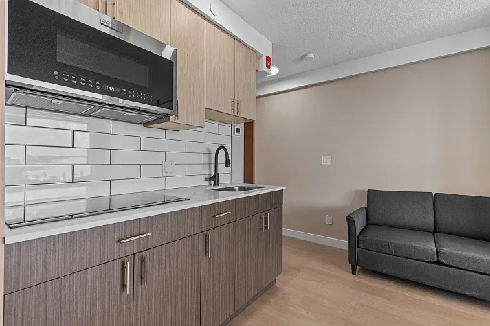 Bachelor Suites Available, All Utilities Included! — Photo 4