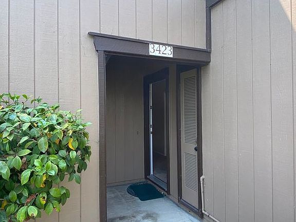 3rd image of 3423 Solomon Ln