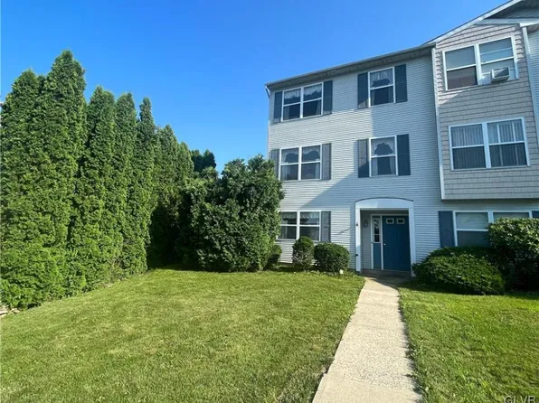 1286 Delphi Dr, Whitehall, PA 18052