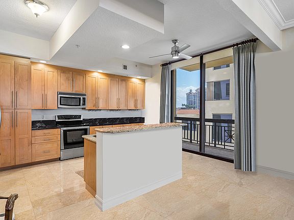 4th image of 701 S Olive Ave APT 624