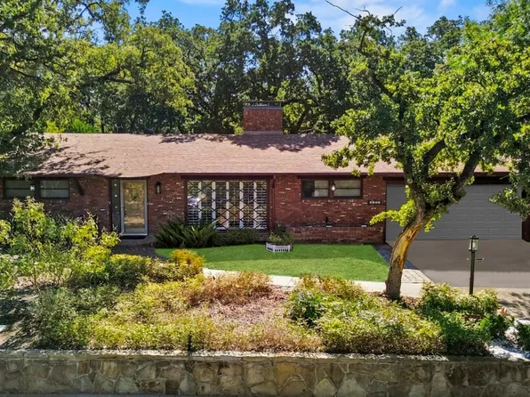 5754 Blueridge Dr, Fort Worth, TX 76112