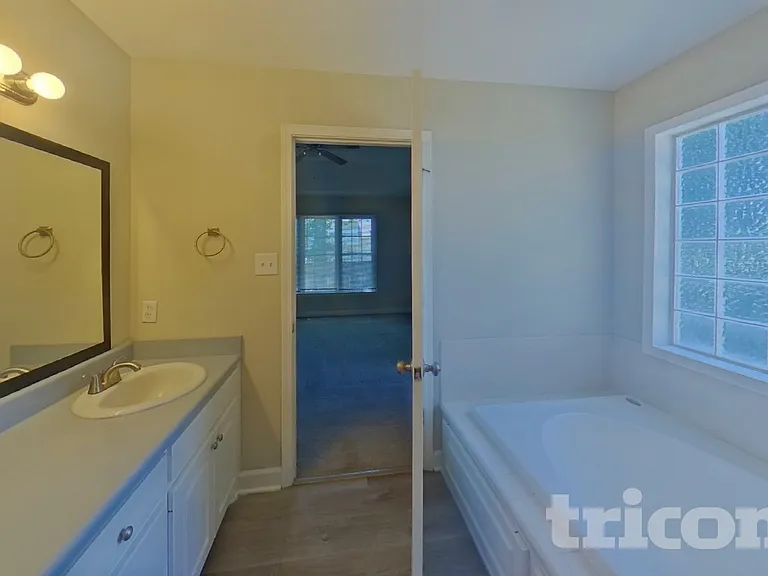 618 Tillman Ct — Photo 9