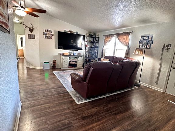 3rd image of 10257 S Winter Ave