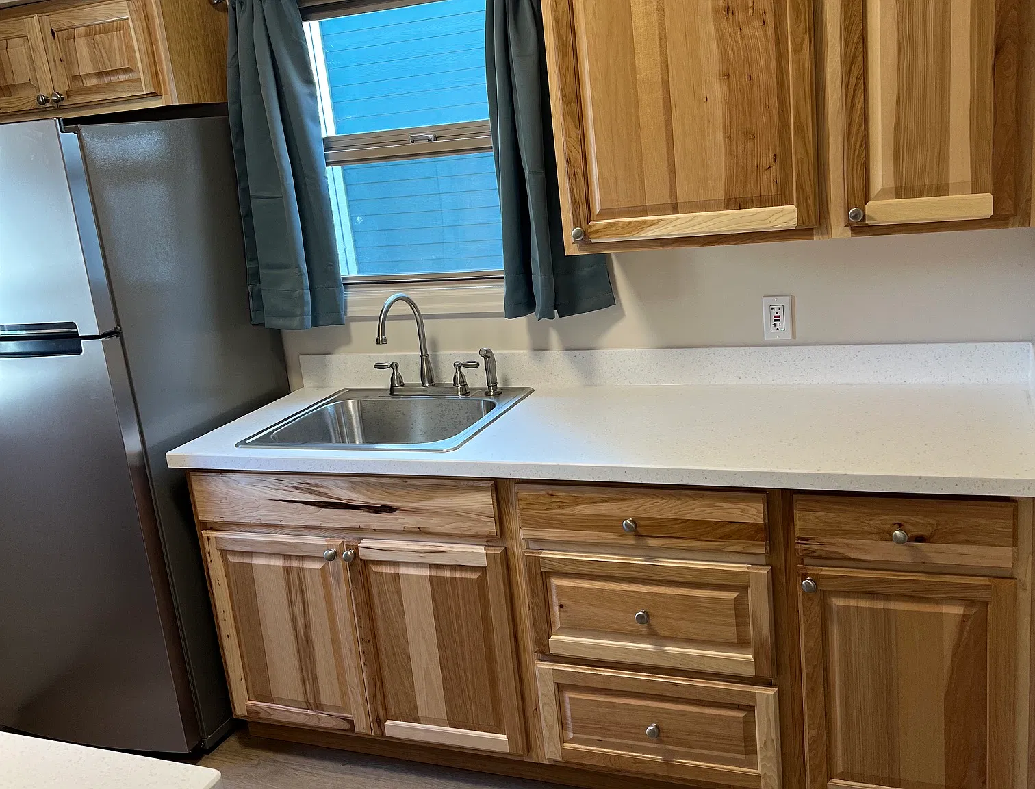 2 bed, 950 sqft, $2,300 — Photo 3