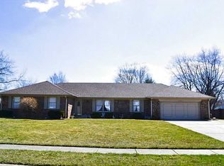 1341 Greenhills Rd, Greenfield, IN 46140