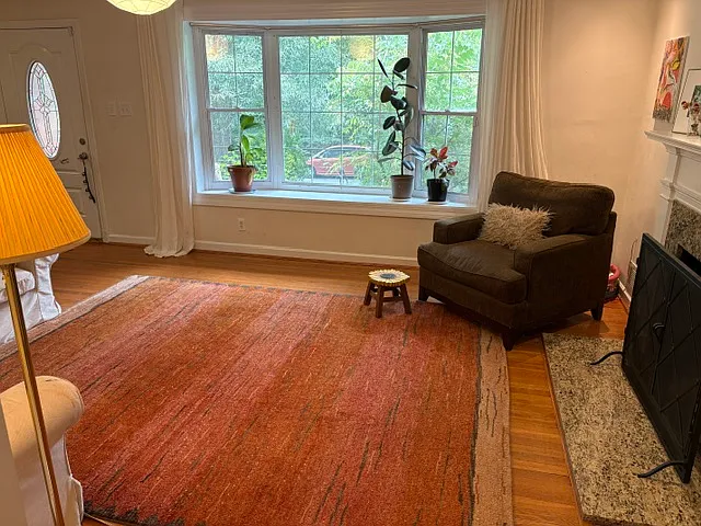 4 bed, 1900 sqft, $3,500 — Photo 4