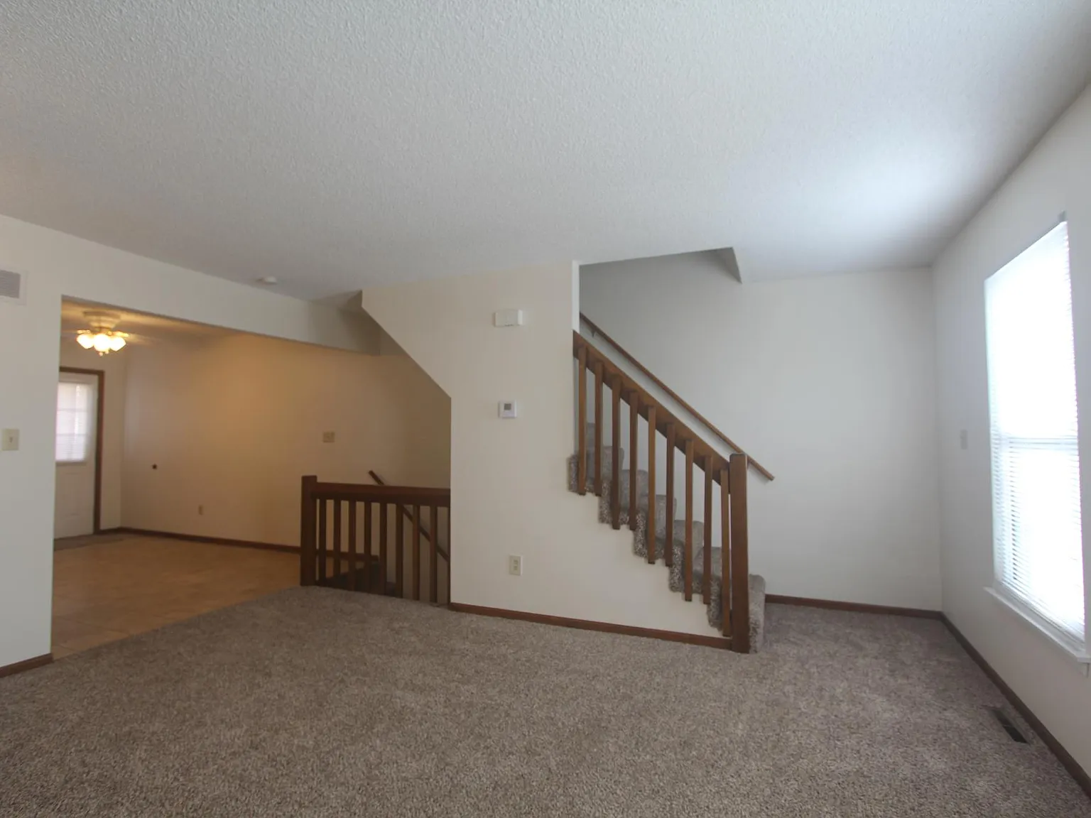 2 bed, 1.5 bath, 1150 sqft, $1,375 — Photo 2