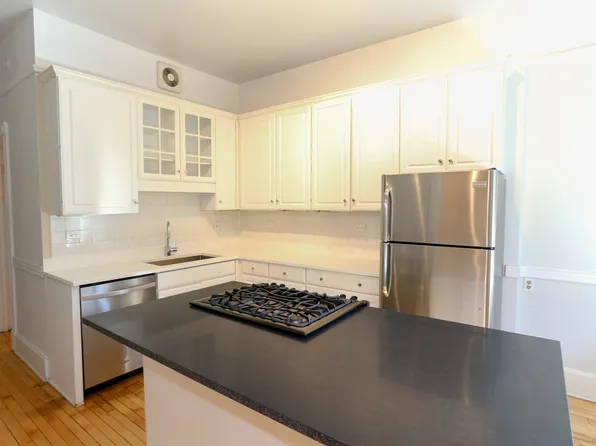 863 W Newport Ave APT 1F, Chicago, IL 60657