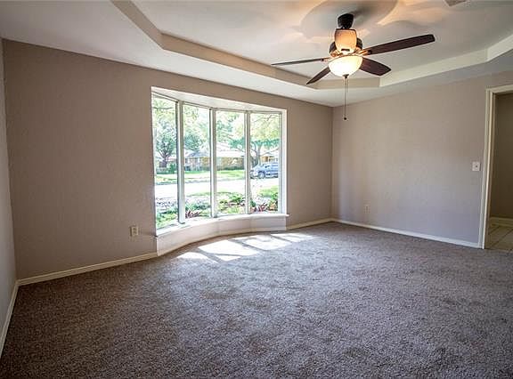 4th image of 2405 Evans Dr