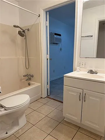 200 Houma Blvd — Photo 10
