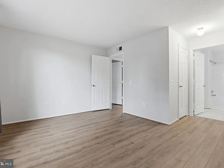 119 Fort Evans Rd SE #B — Photo 20
