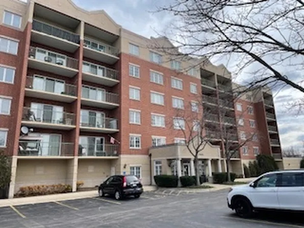 7400 Lincoln Ave Unit 211, Skokie, IL 60076