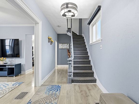 2nd image of 30 Woodlawn St