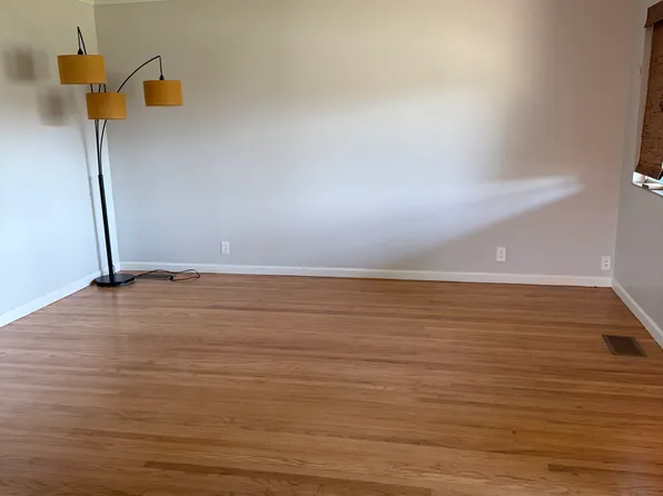 406 Vermont Ave, Moss Beach, CA 94038