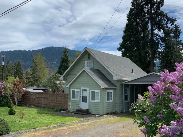 374 E Main St, Lowell, OR 97452