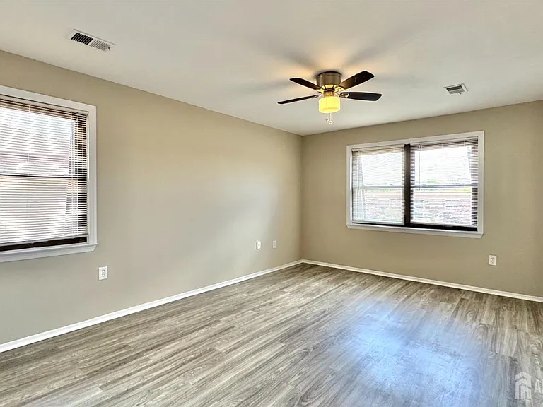 1511 Raspberry Ct — Photo 11