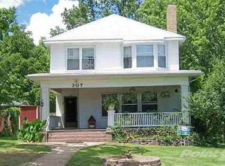 307 E Court St, Bloomfield, MO 63825