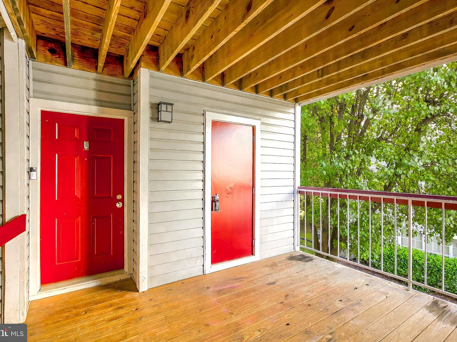 2 bed, 2.0 bath, 914 sqft, $1,850 — Photo 3
