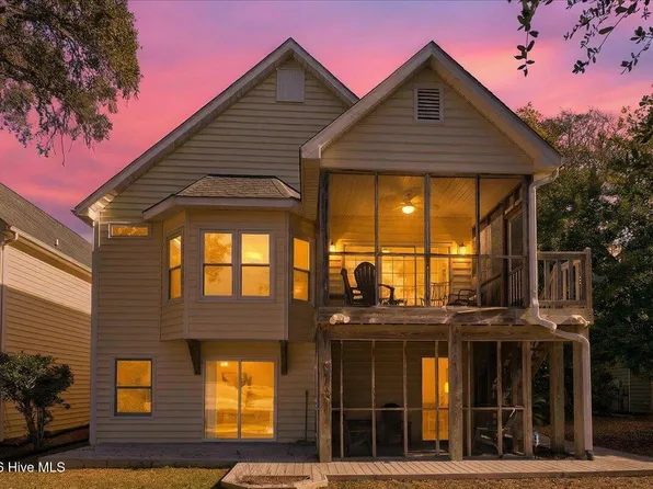 99 Oceangreens Lane, Oak Island, NC 28465