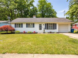 1032 Oakwood Dr, Vermilion, OH 44089