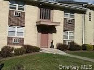 798 Brookridge Dr APT 17, Valley Cottage, NY 10989