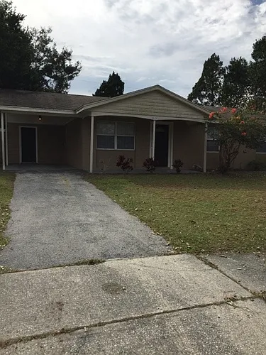 2111 Smithfield Cir S Photo 1