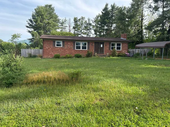 21 Riverside Dr, Waynesboro, VA 22980