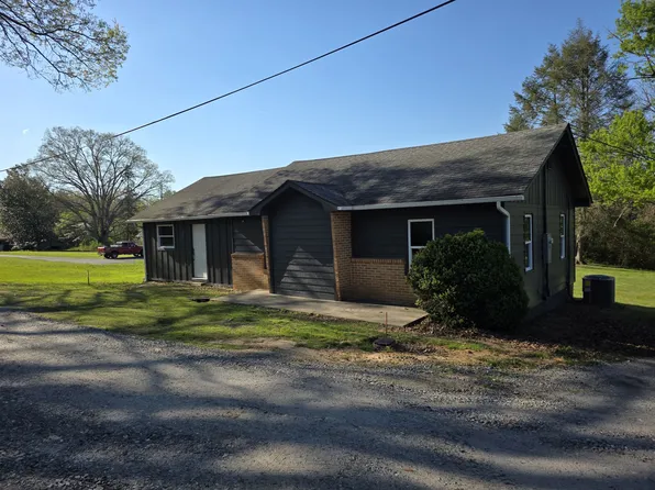 380 Church St, Epworth, GA 30541