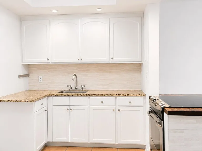 3115 Park Ave #3 — Photo 4