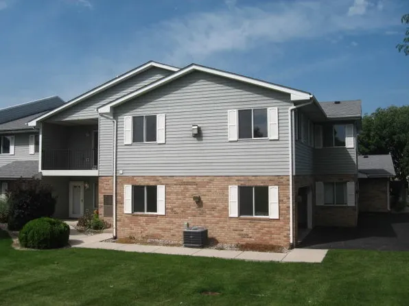 1141 Sunnyslope Dr, Racine, WI 53406