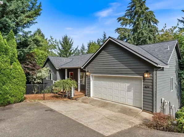 439 SE Cedar Creek Ln, Estacada, OR 97023