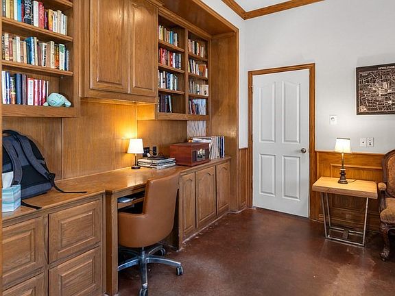 4th image of 820 Alysa Ln