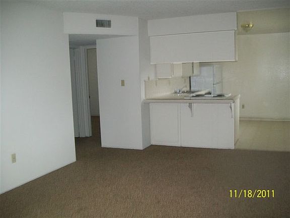 3rd image of 3601 Micheli Ct APT D