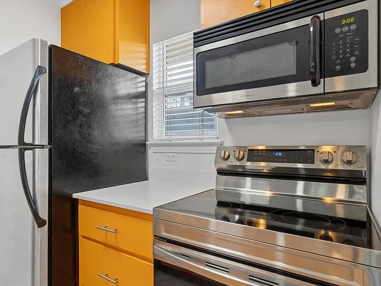 1422 Collier St #103 — Photo 9
