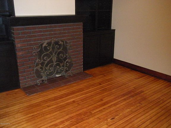 4th image of 815 Sylvia St