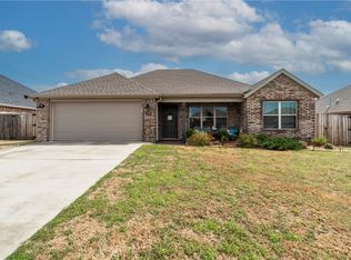 970 Trailwood St, Springdale, AR 72762