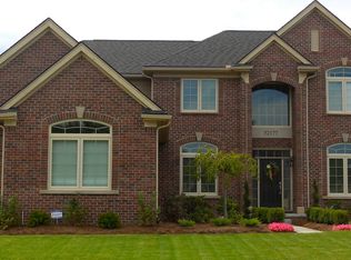 47567 Valancia Cir, Novi, MI 48374
