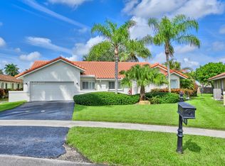 1501 W Oak Knoll Cir, Davie, FL 33324