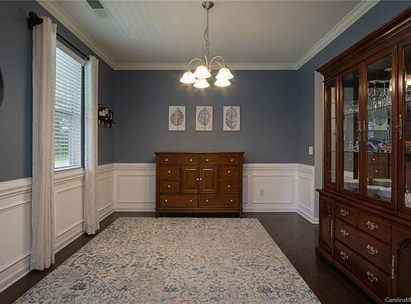 5th image of 9429 Hartington Pl