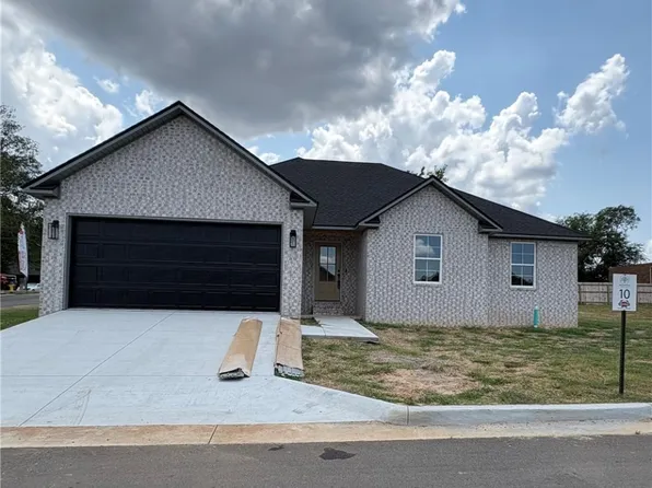 1101 Hunter Dr, Barling, AR 72923