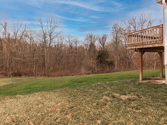 5th image of 345 Oakwood Dr
