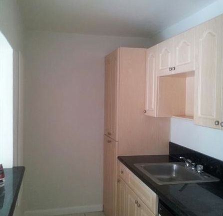 5th image of 4340 NW 79th Ave APT 2B